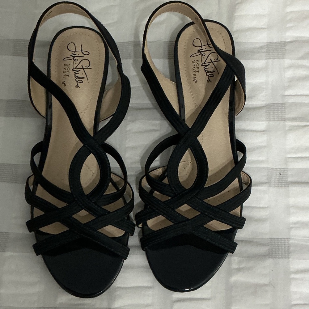 Life Stride Elegant Navy Blue Sandals
